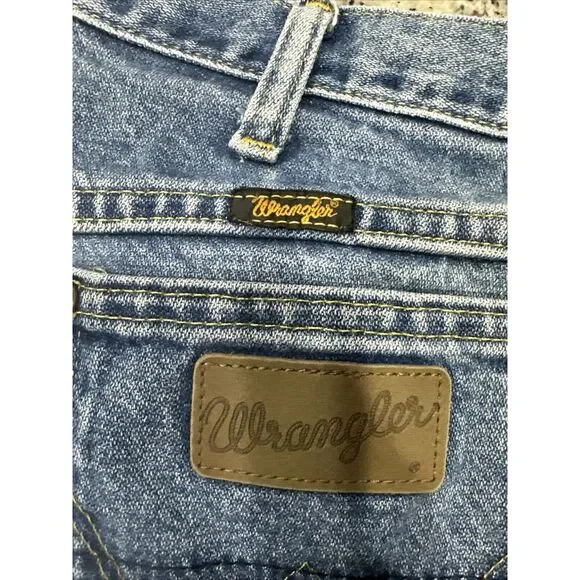 Wrangler Jeans Mens 35x30 Blue Denim George Straight Cowboy Cut Original Fit - Picture 3 of 9